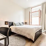 Elegant 3Br & 1Lr Waterfront Retreat In Ghent