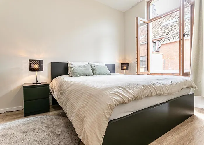 Elegant 3Br & 1Lr Waterfront Retreat In Ghent