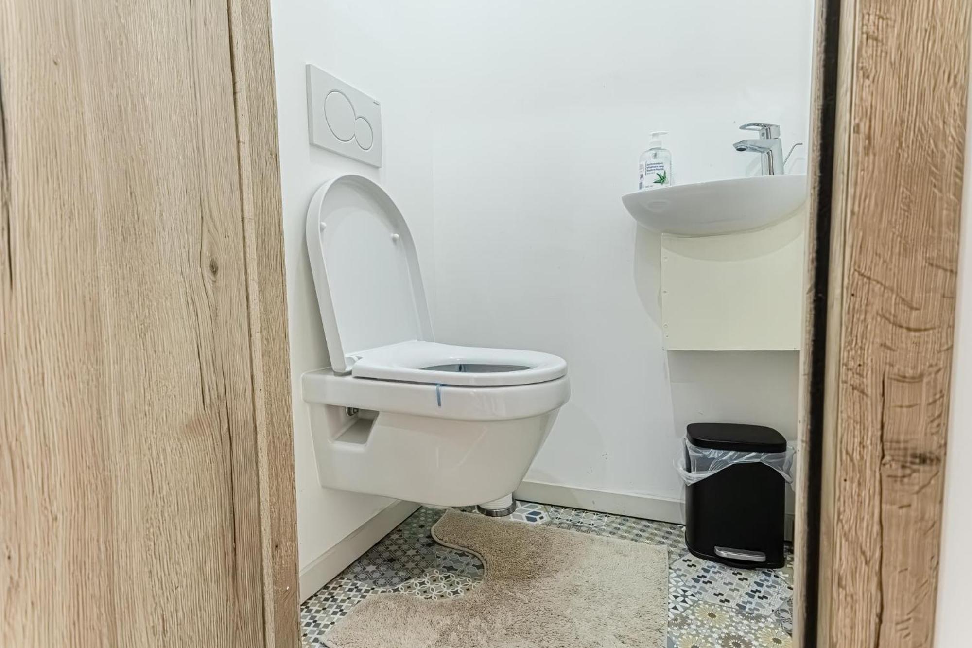 Elegant 3br & 1lr Waterfront Retreat In Appartement Gent