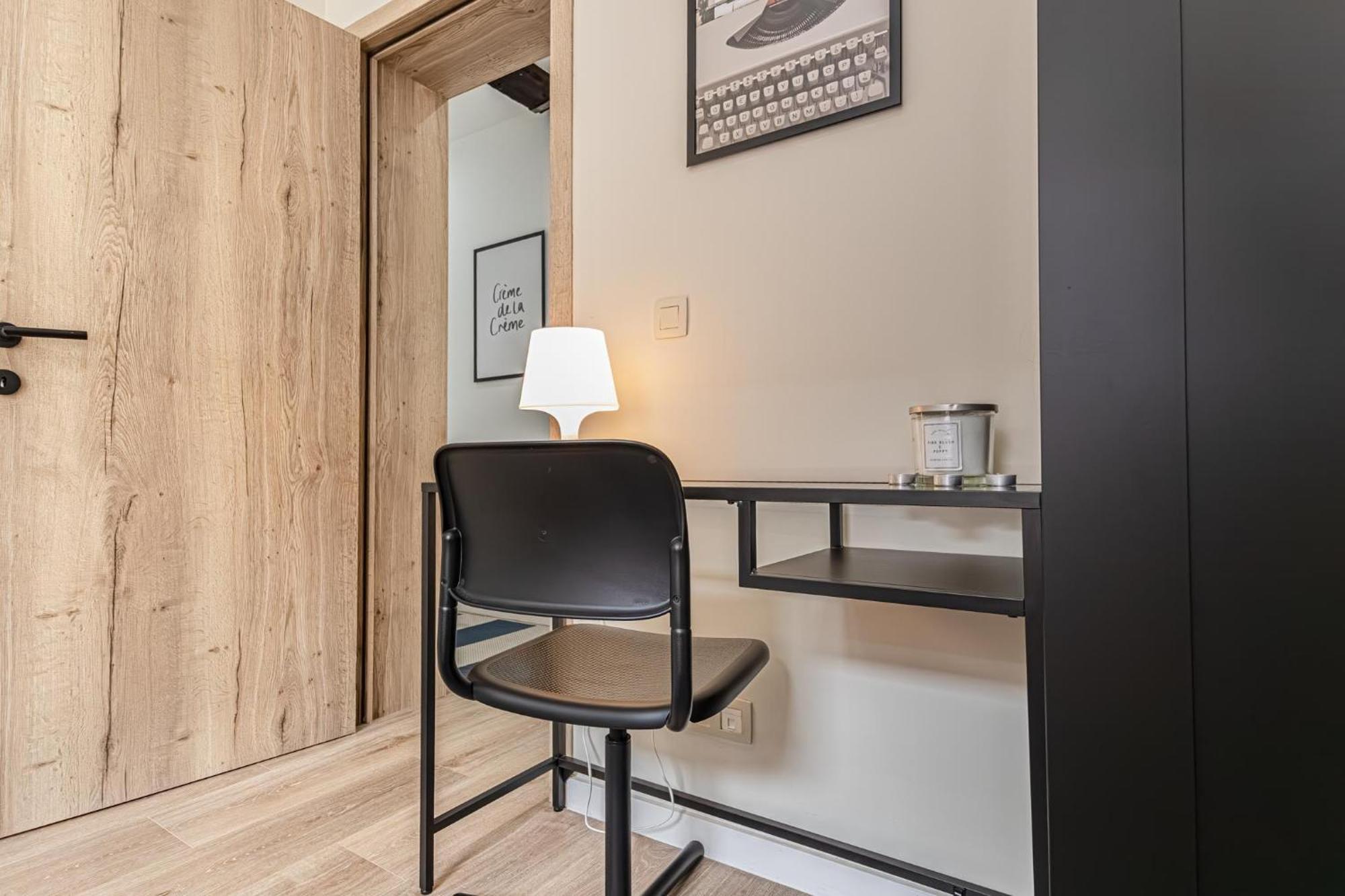 Elegant 3br & 1lr Waterfront Retreat In Appartement Gent