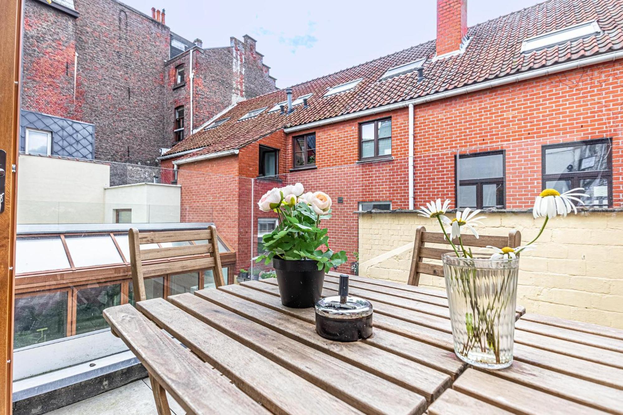 Elegant 3br & 1lr Waterfront Retreat In * Gent